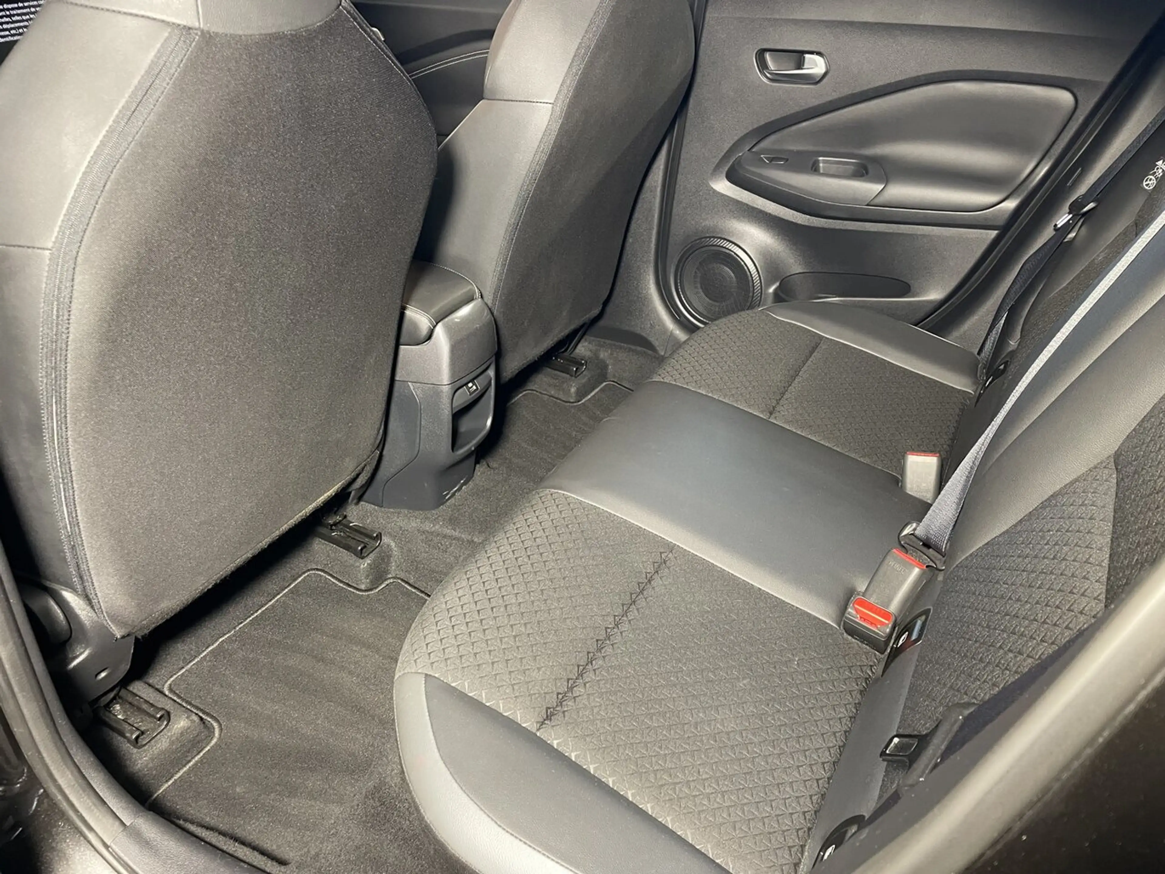 Nissan Juke 1.0 DIG-T 114 N-CONNECTA CARPLAY — photo 9
