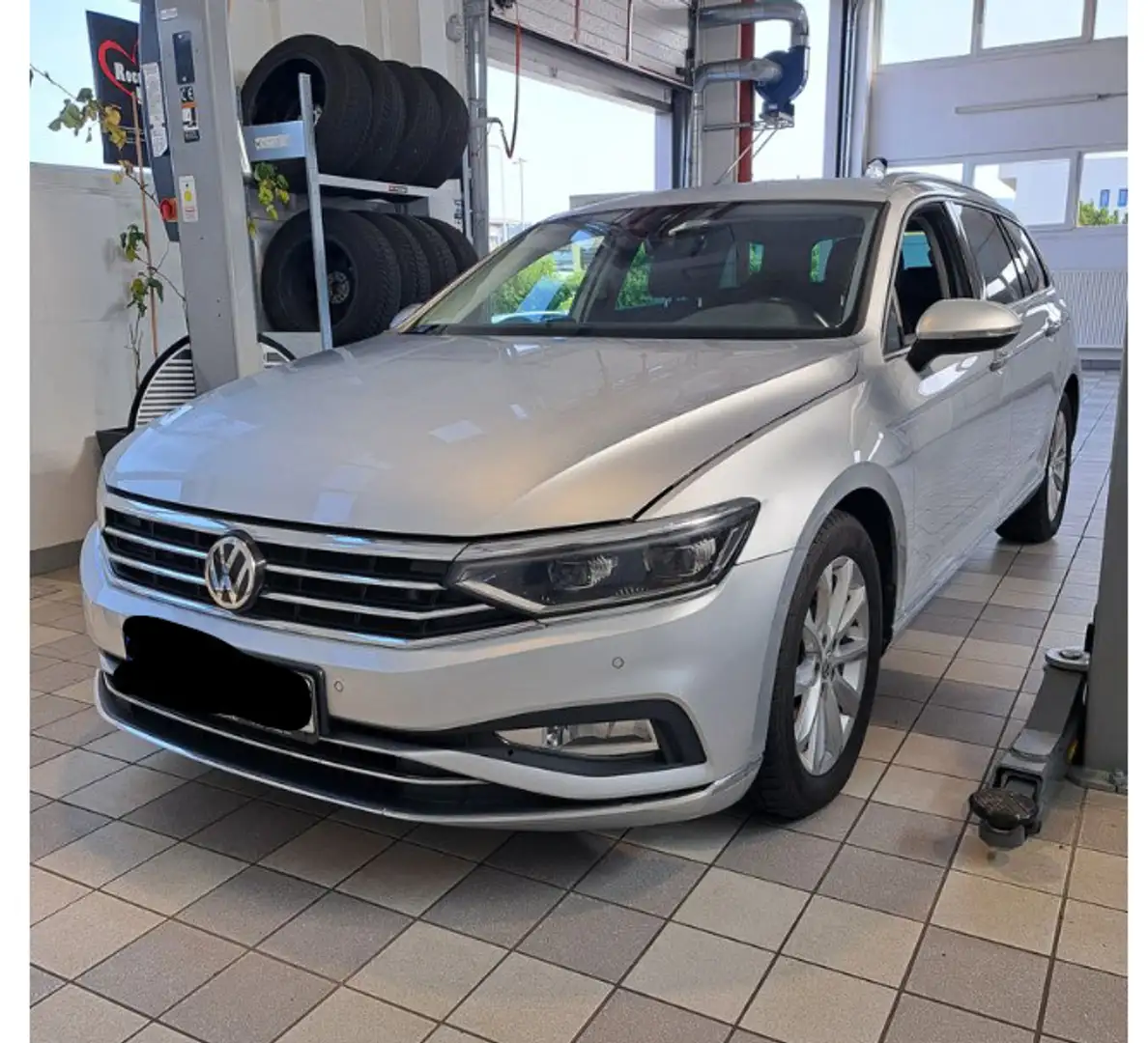 Volkswagen Passat Variant 2.0 TDI DSG Elegance | AHK | NAVI Silver - 1
