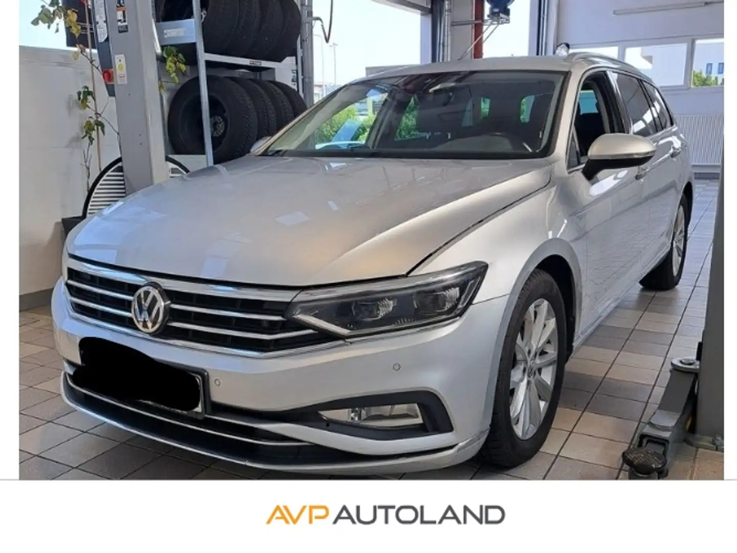 Volkswagen Passat Variant 2.0 TDI DSG Elegance | AHK | NAVI Silber - 1