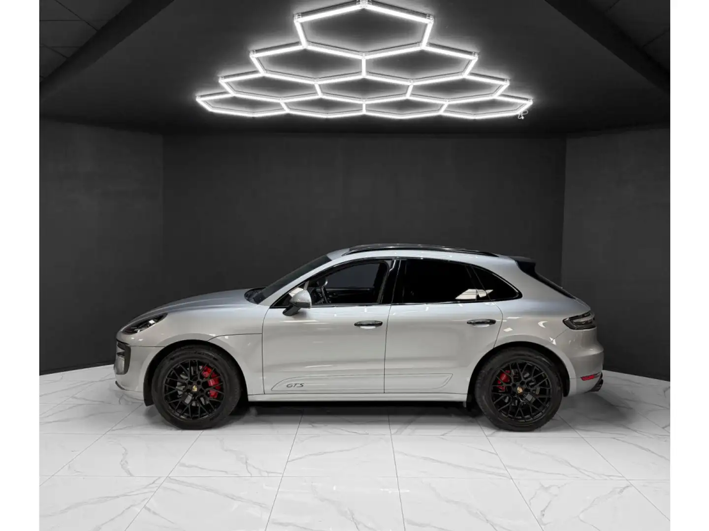 Porsche Macan GTS Argent - 2