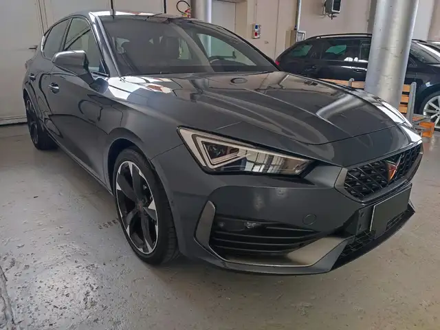 CUPRA Leon 1.5 hybrid 150cv dsg