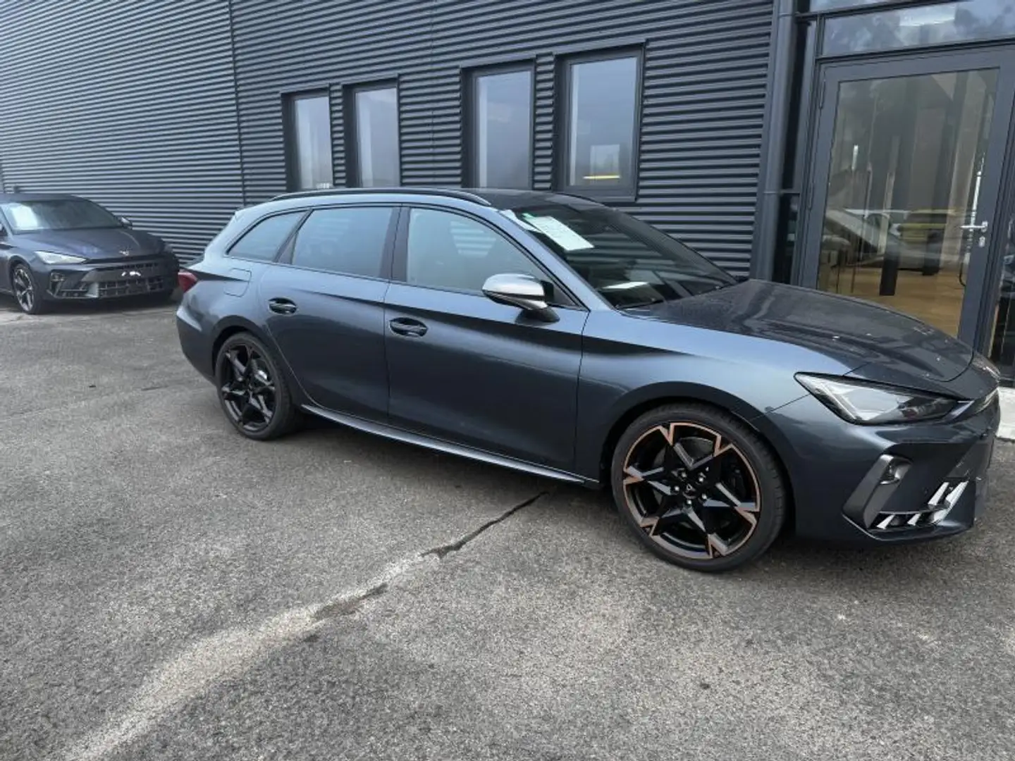 CUPRA Leon Sportstourer VZ Gris - 2