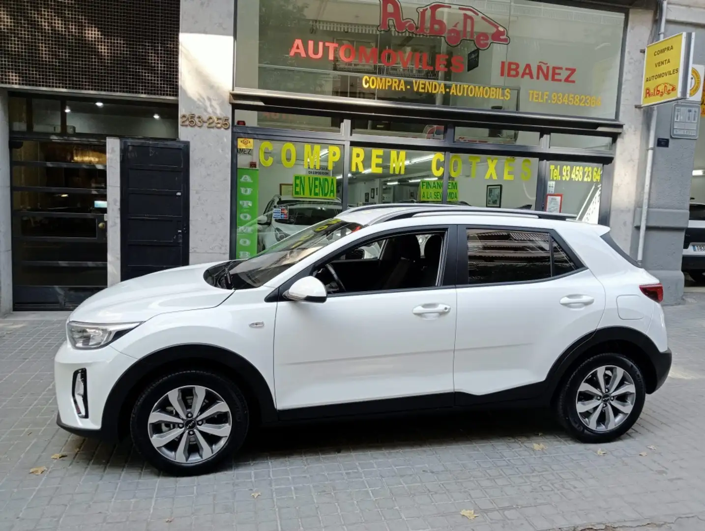 Kia Stonic 1.2 DPi Concept Blanco - 1