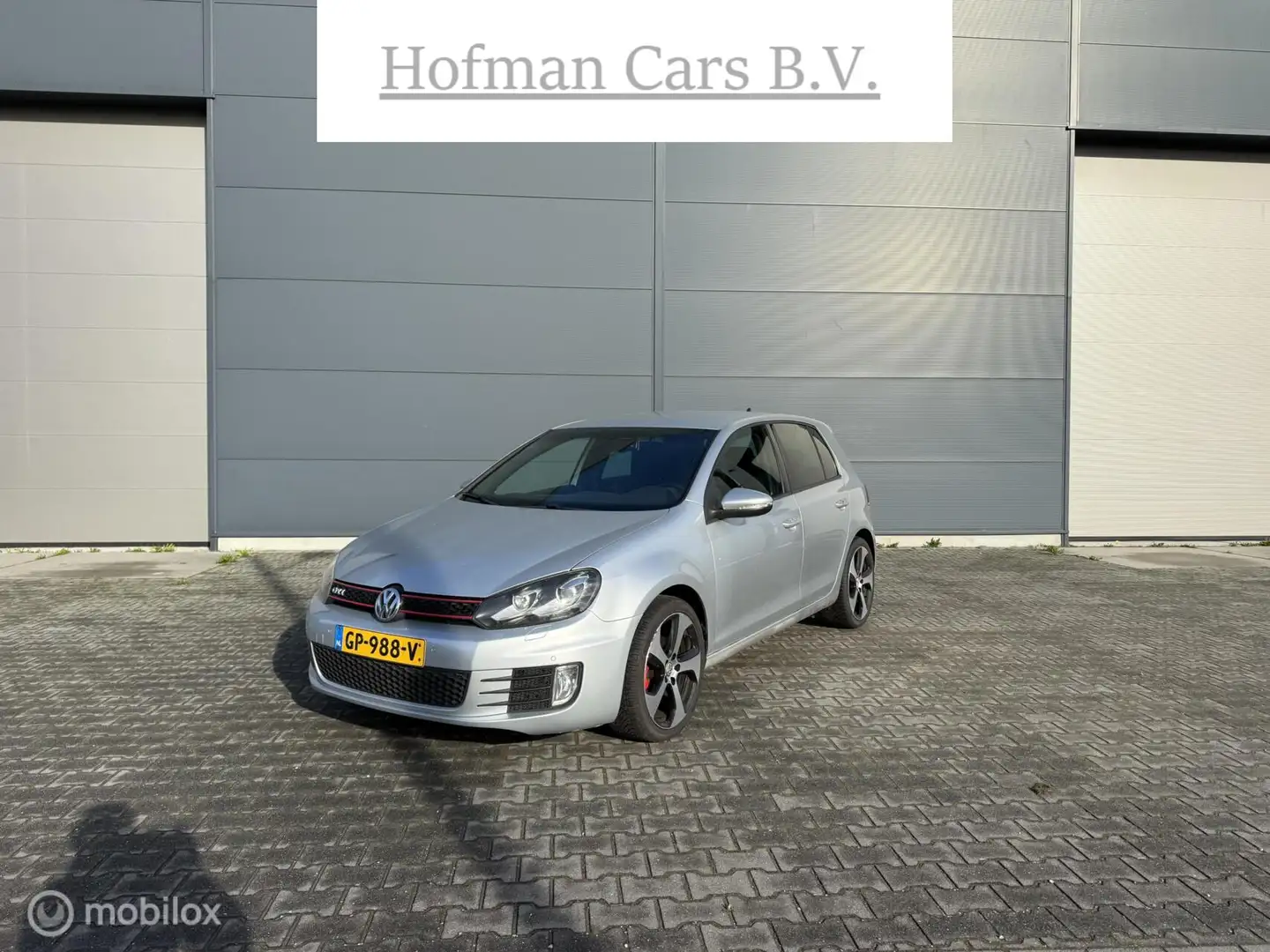 Volkswagen Golf 1.2 TSI GTI-Looks Comfortline Grijs - 1