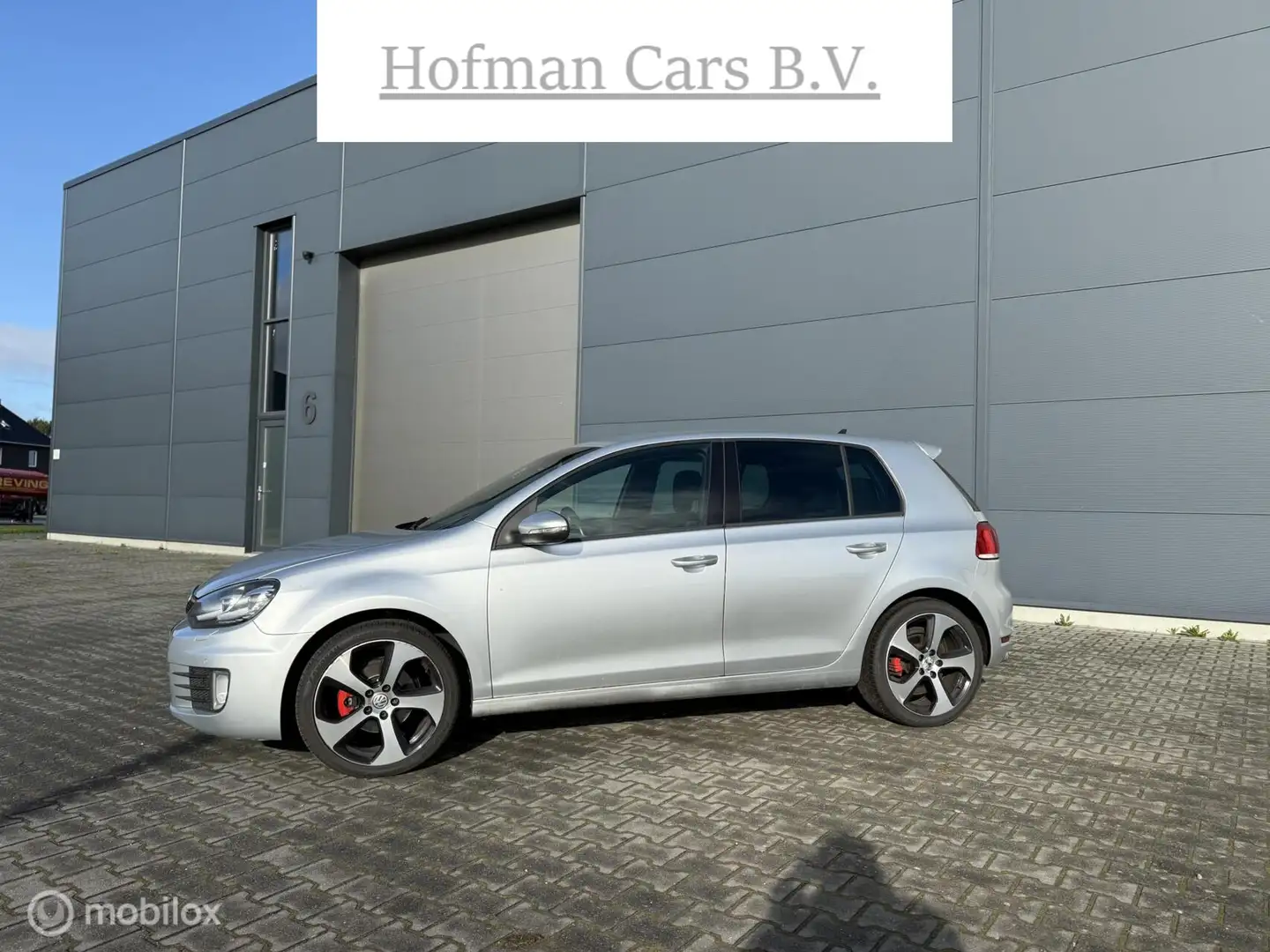 Volkswagen Golf 1.2 TSI GTI-Looks Comfortline Grijs - 2