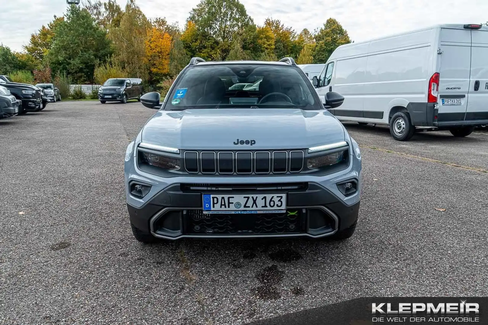 Jeep Avenger 4xE MY25 overland 1.2l T3 Grau - 2