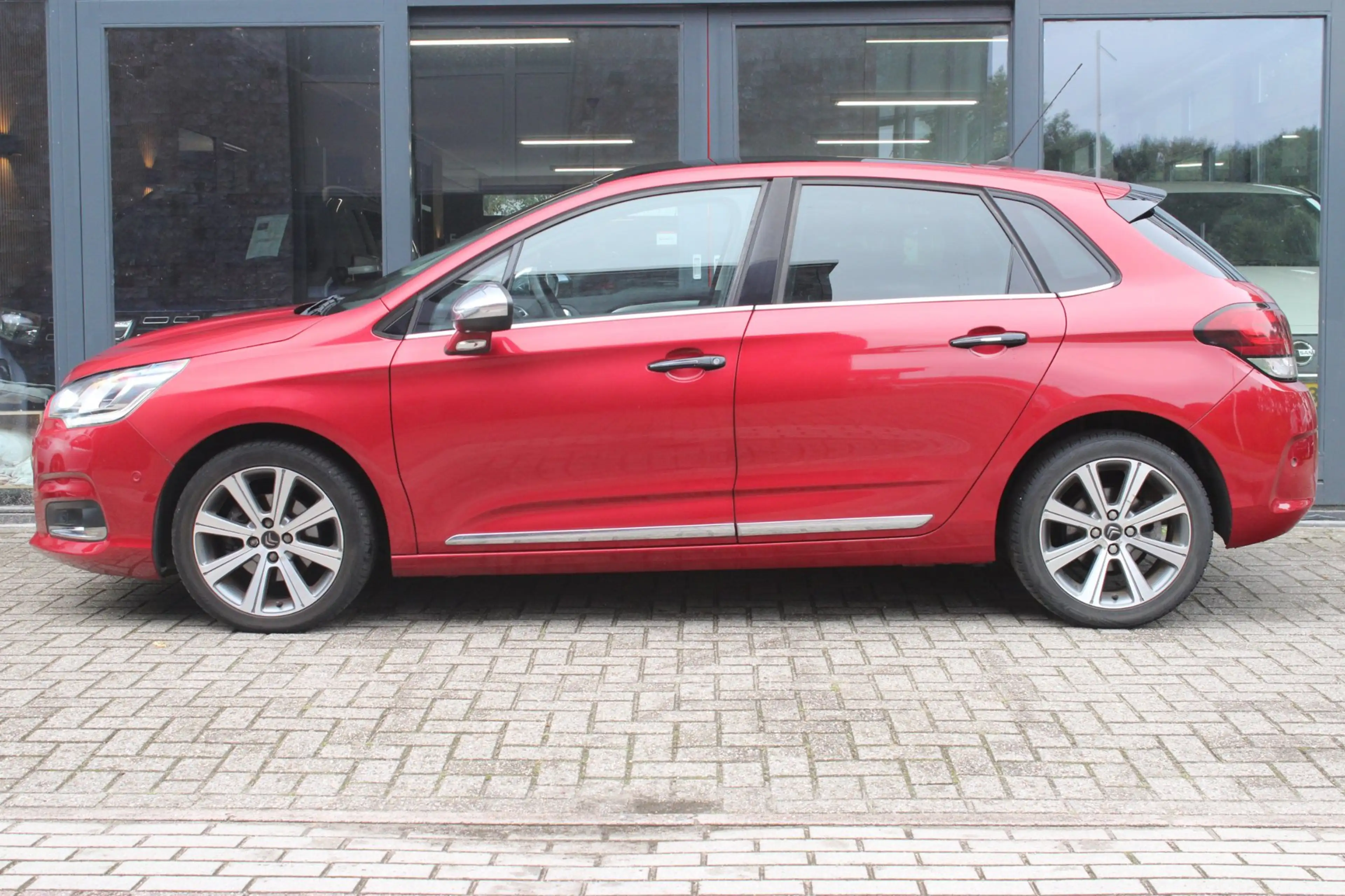 Citroen C4 1.2 Feel | Trekhaak | Panorama dak | Cruise contro — photo 3