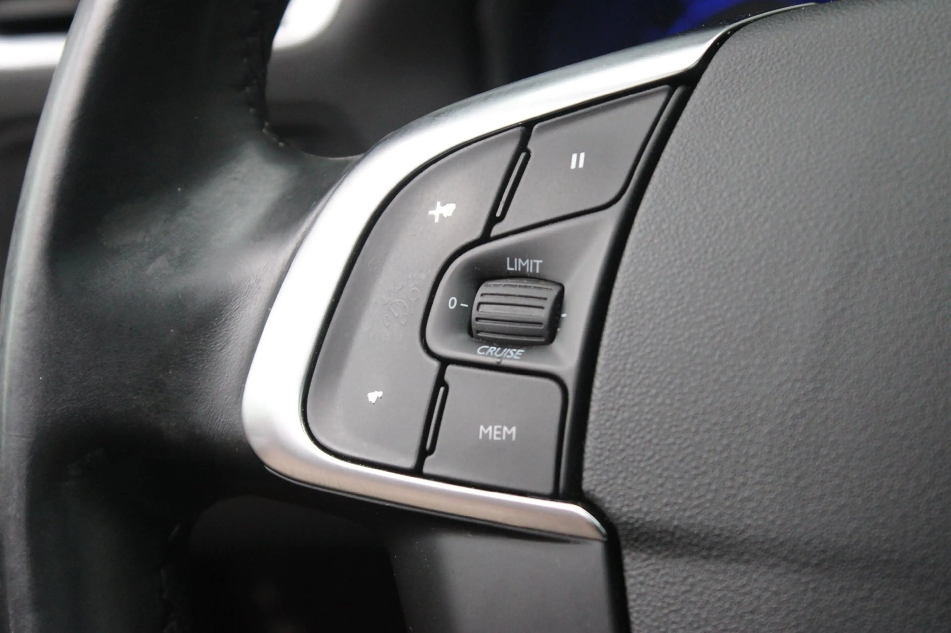 Citroen C4 1.2 Feel | Trekhaak | Panorama dak | Cruise contro — photo 12