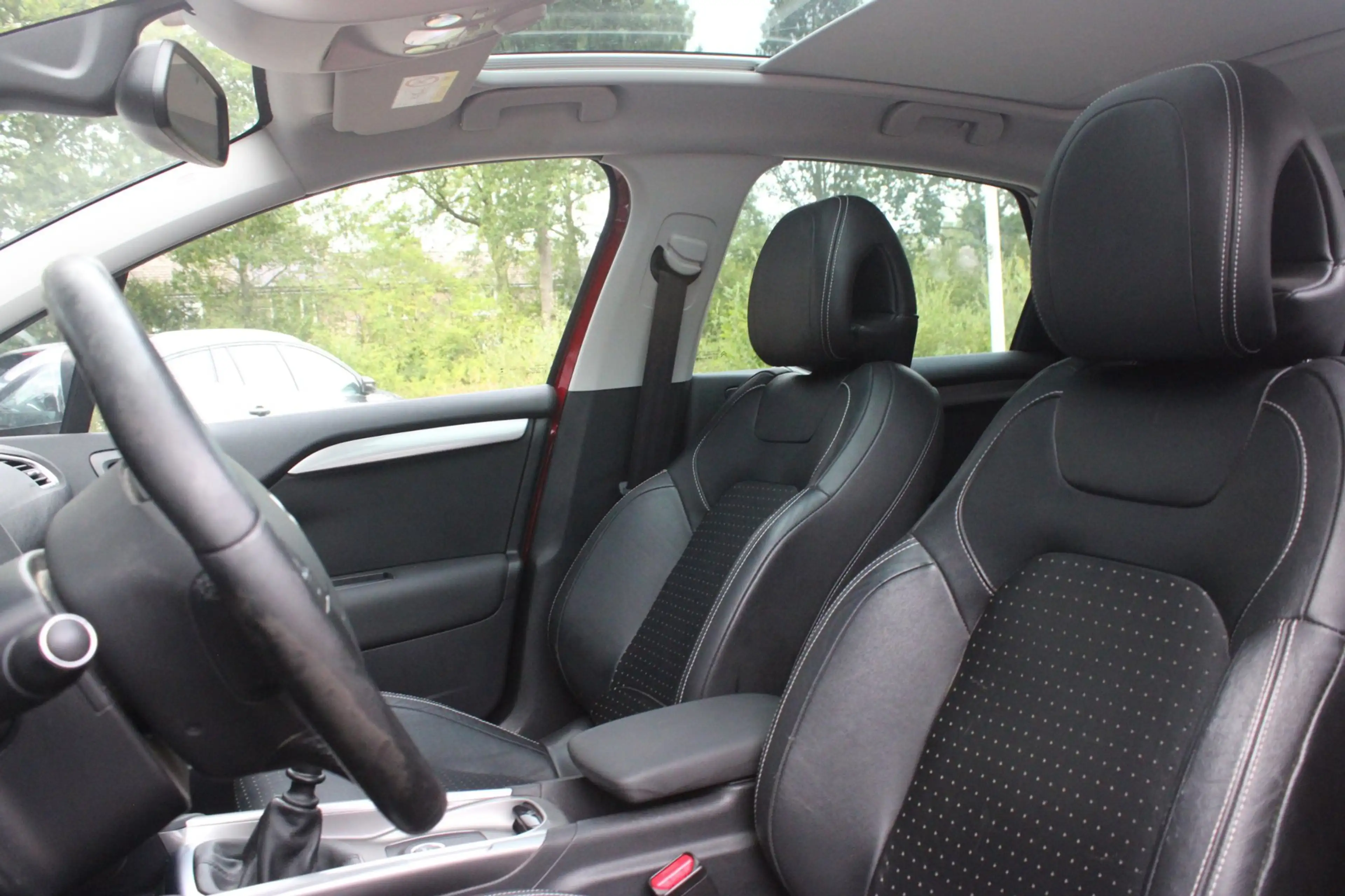 Citroen C4 1.2 Feel | Trekhaak | Panorama dak | Cruise contro — photo 4