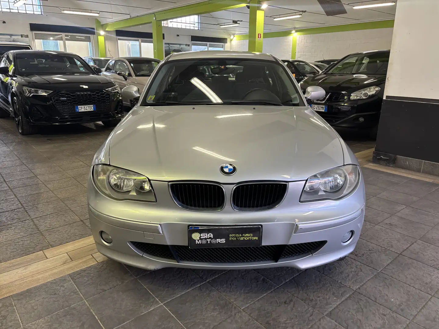 BMW 118 118d Attiva Zilver - 1
