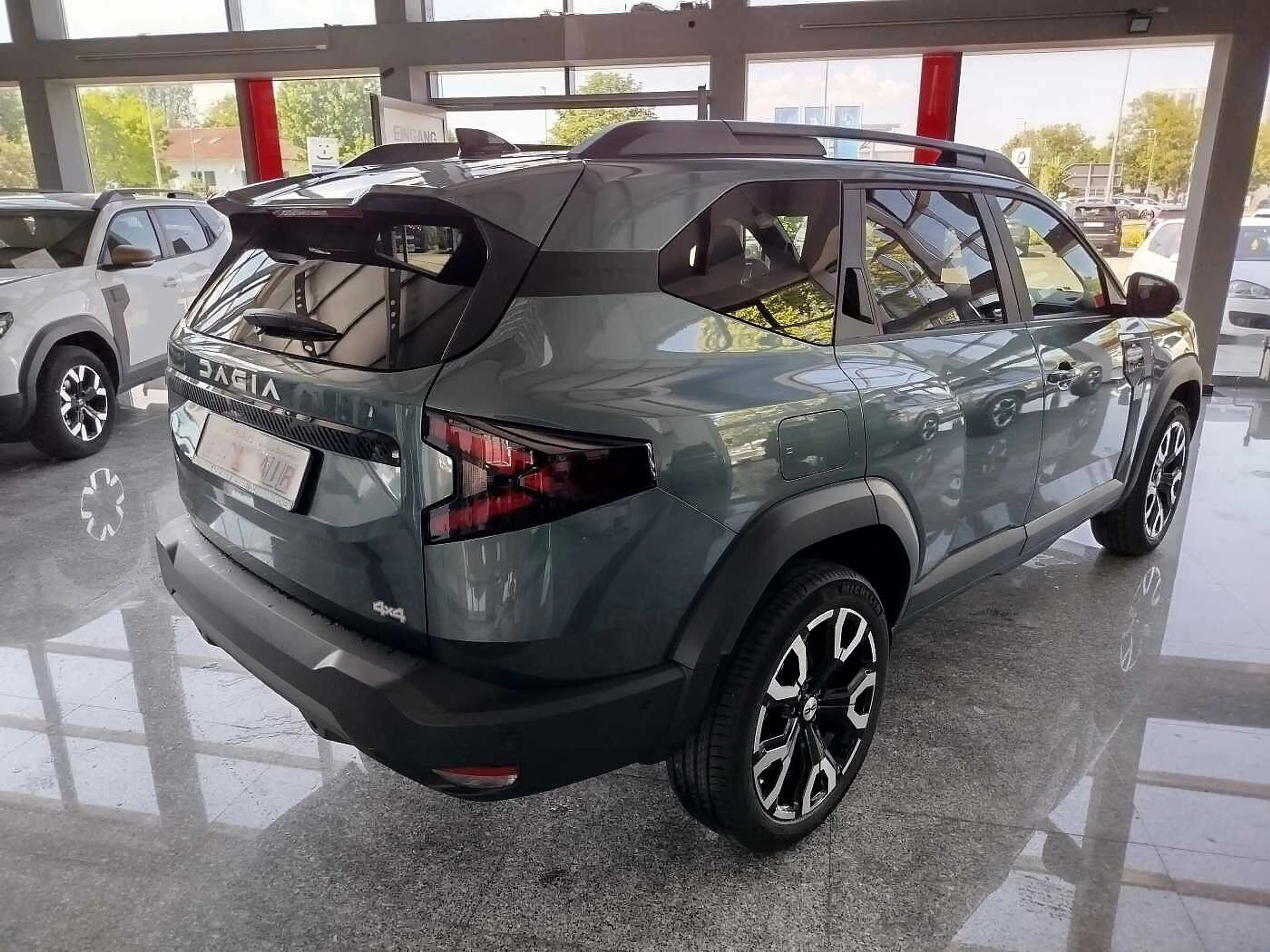 Dacia Bigster Hybrid-G 150 4x4 Journey PANO/WINTER+/CITY/19ZOLL — photo 4