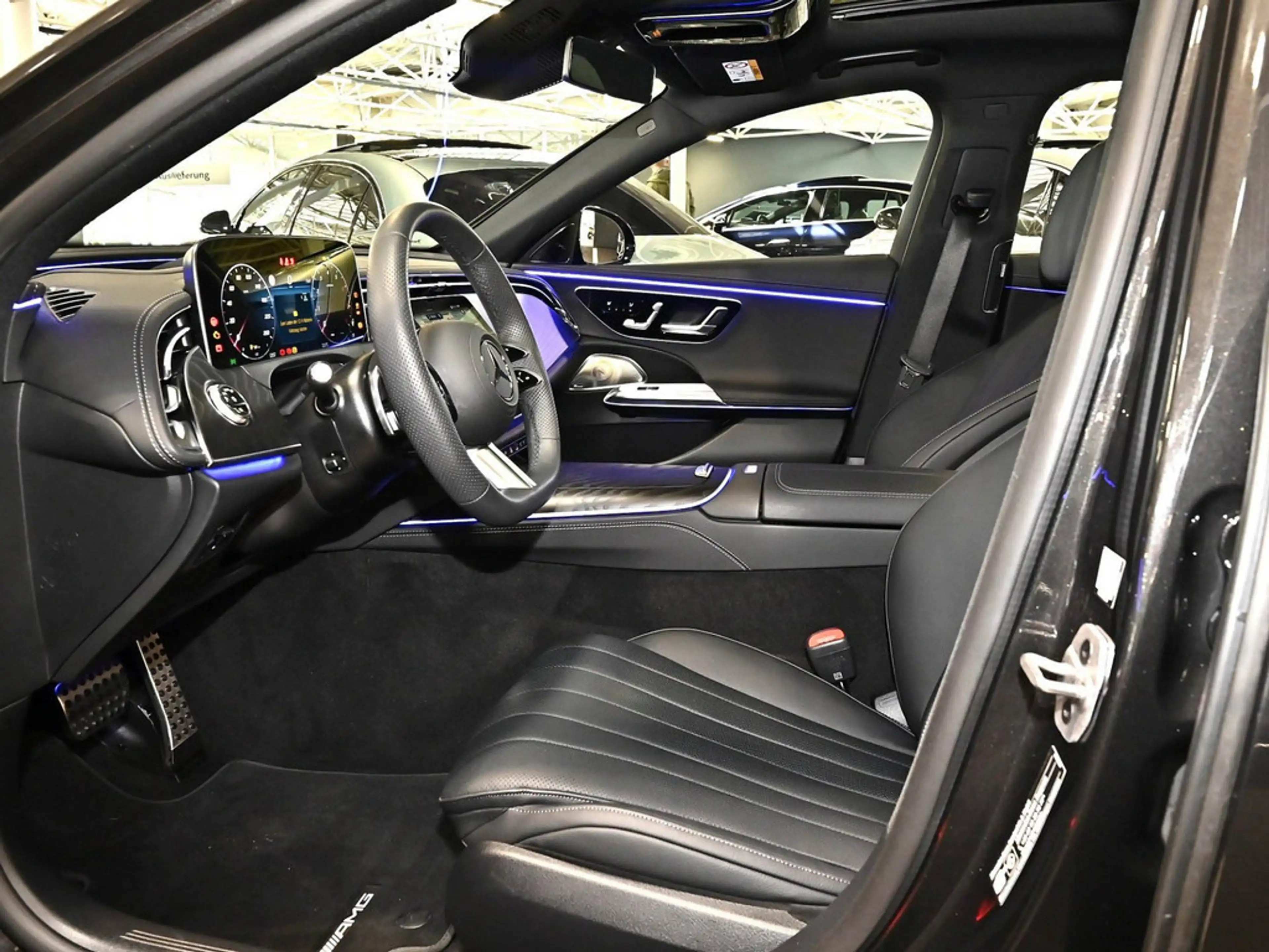Mercedes-Benz E 450 4M AMG Sport Premium+ NIGHT ACC PANO BT — photo 12
