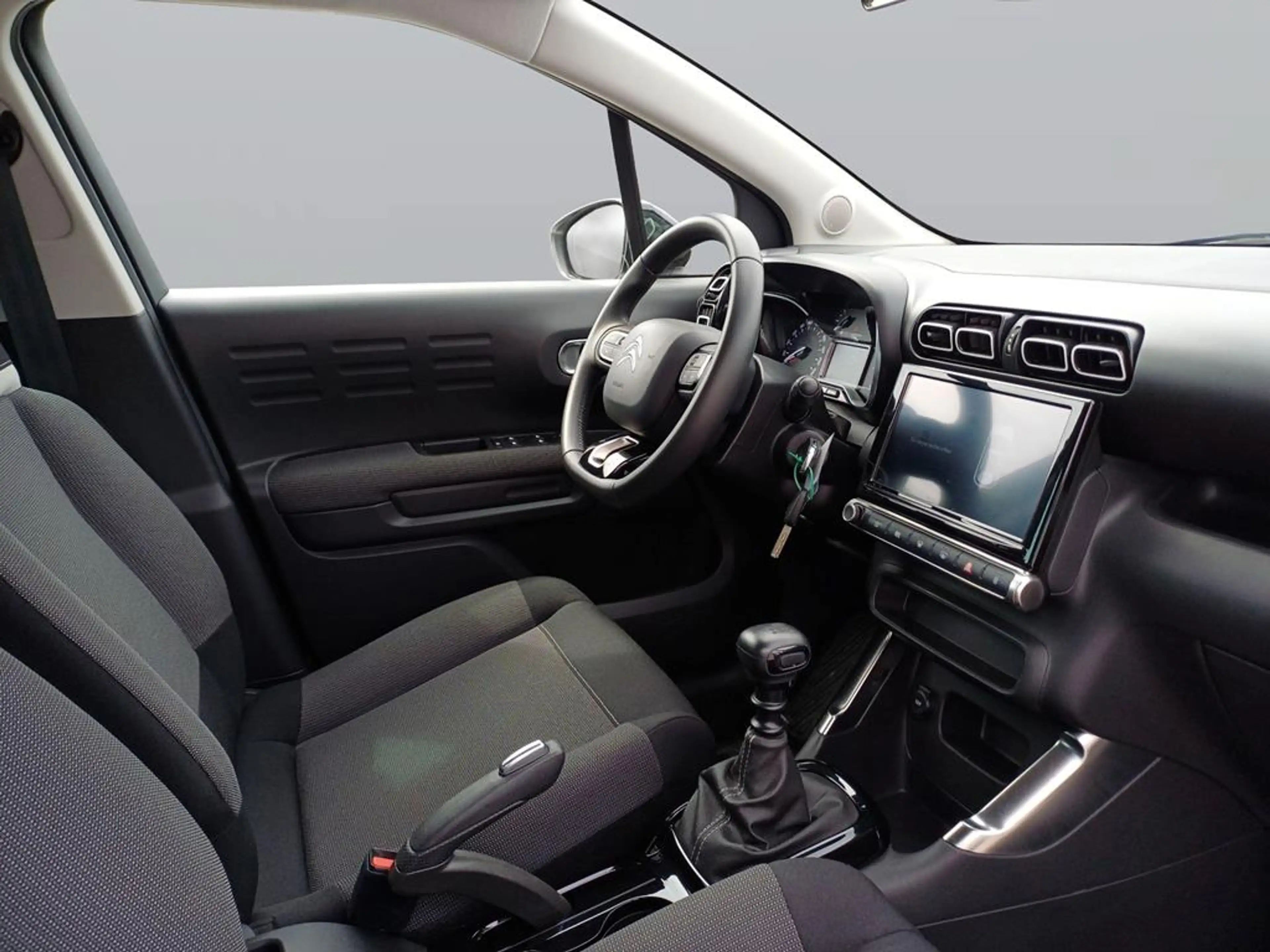 Citroen C3 Aircross PureTech 110 S&S Shine — photo 10
