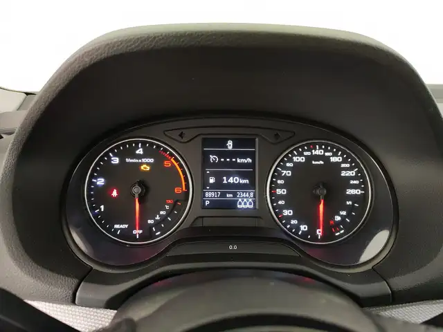Audi Q2 view 15