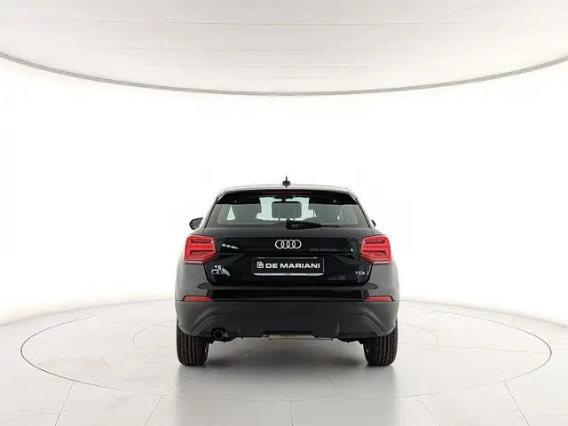 Audi Q2 view 4