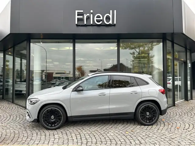 Mercedes-Benz GLA 200 AMG,WINTER,AHK,MULTIBEAM,NIGHT,20"