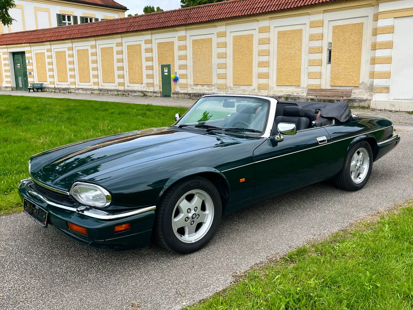 Jaguar XJS XJS V12 6.0 2+2 Convertible aus 1.Familienhand - 2