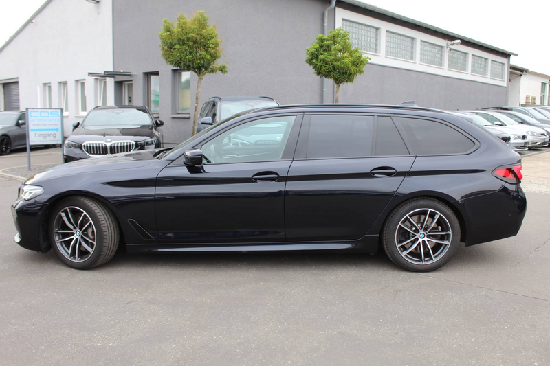 BMW 530 d xDrive Tour. M Sportpaket +HUD+Panoramad.+H&K+Stop&Go
