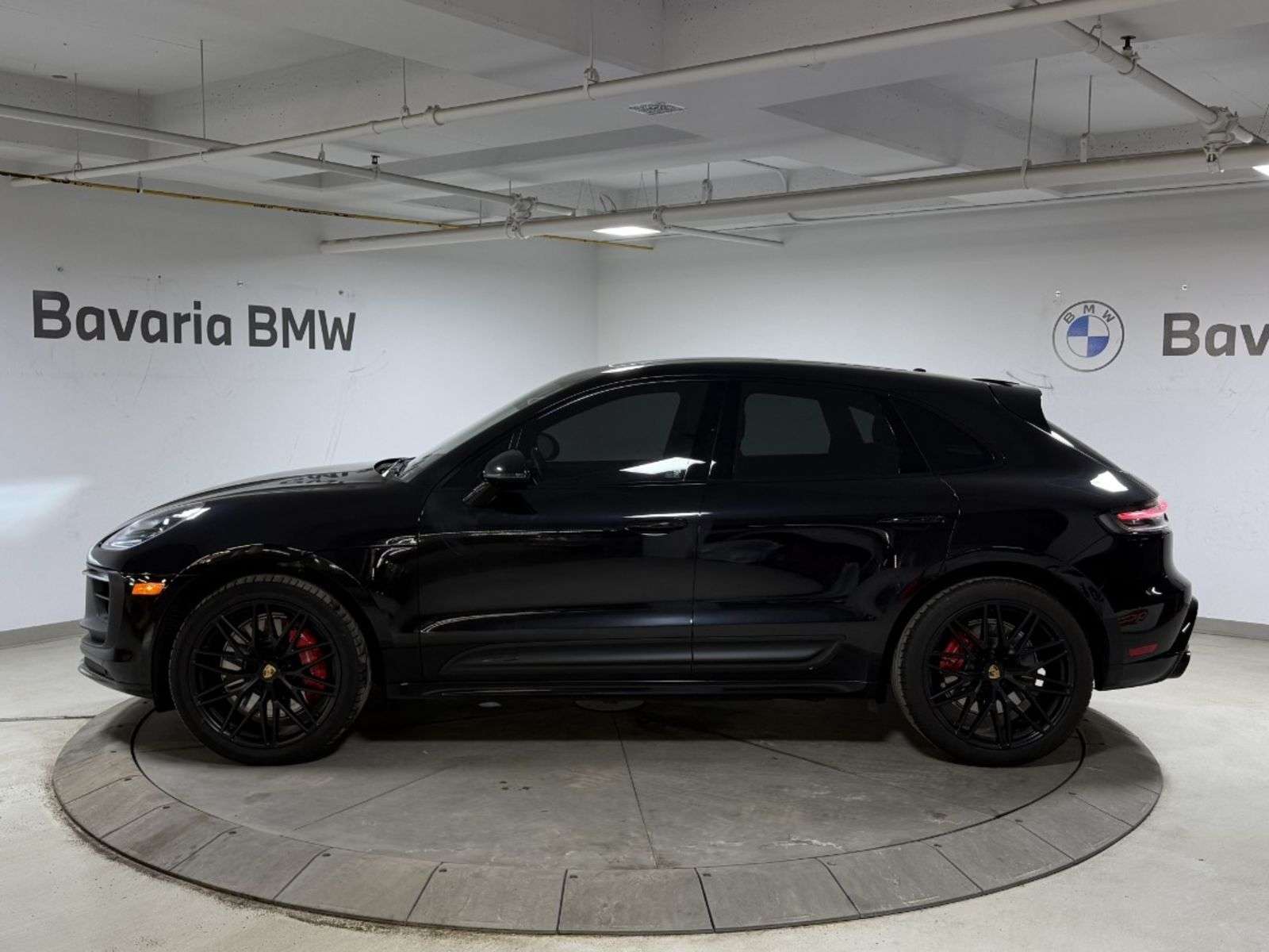2023 Porsche Macan GTS | GTS Sport Package | Sport Chrono Package | P alt 2