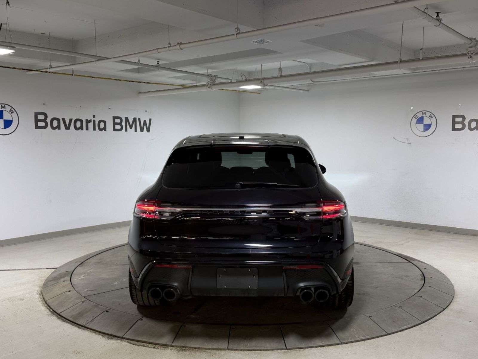 2023 Porsche Macan GTS | GTS Sport Package | Sport Chrono Package | P alt 4