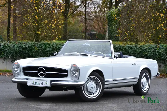Mercedes-Benz SL 230 Pagode