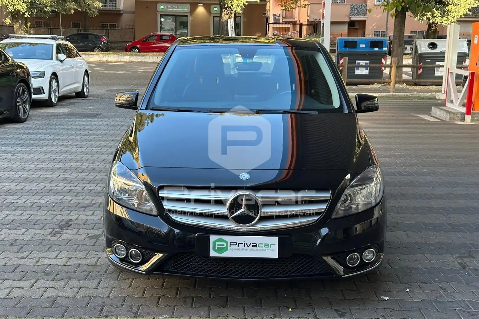 Mercedes-Benz B 180 B 180 CDI Automatic Premium Zwart - 2