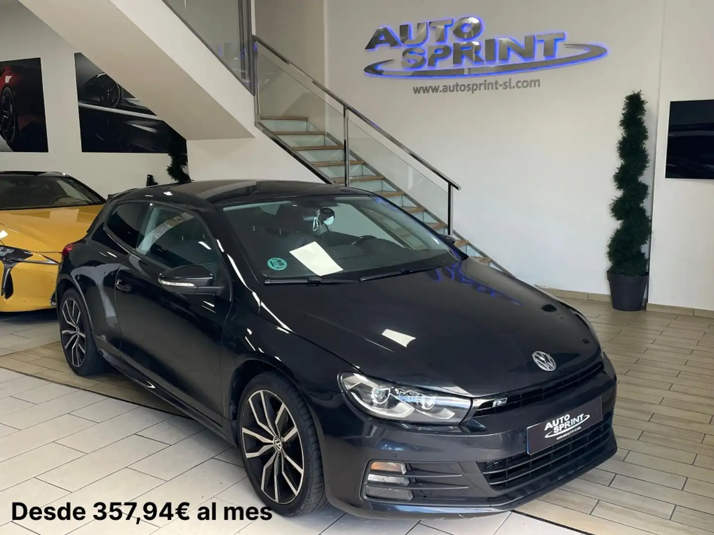 Volkswagen Scirocco 2.0TDI BMT Typhoon by R-Line 110kW Schwarz - 1