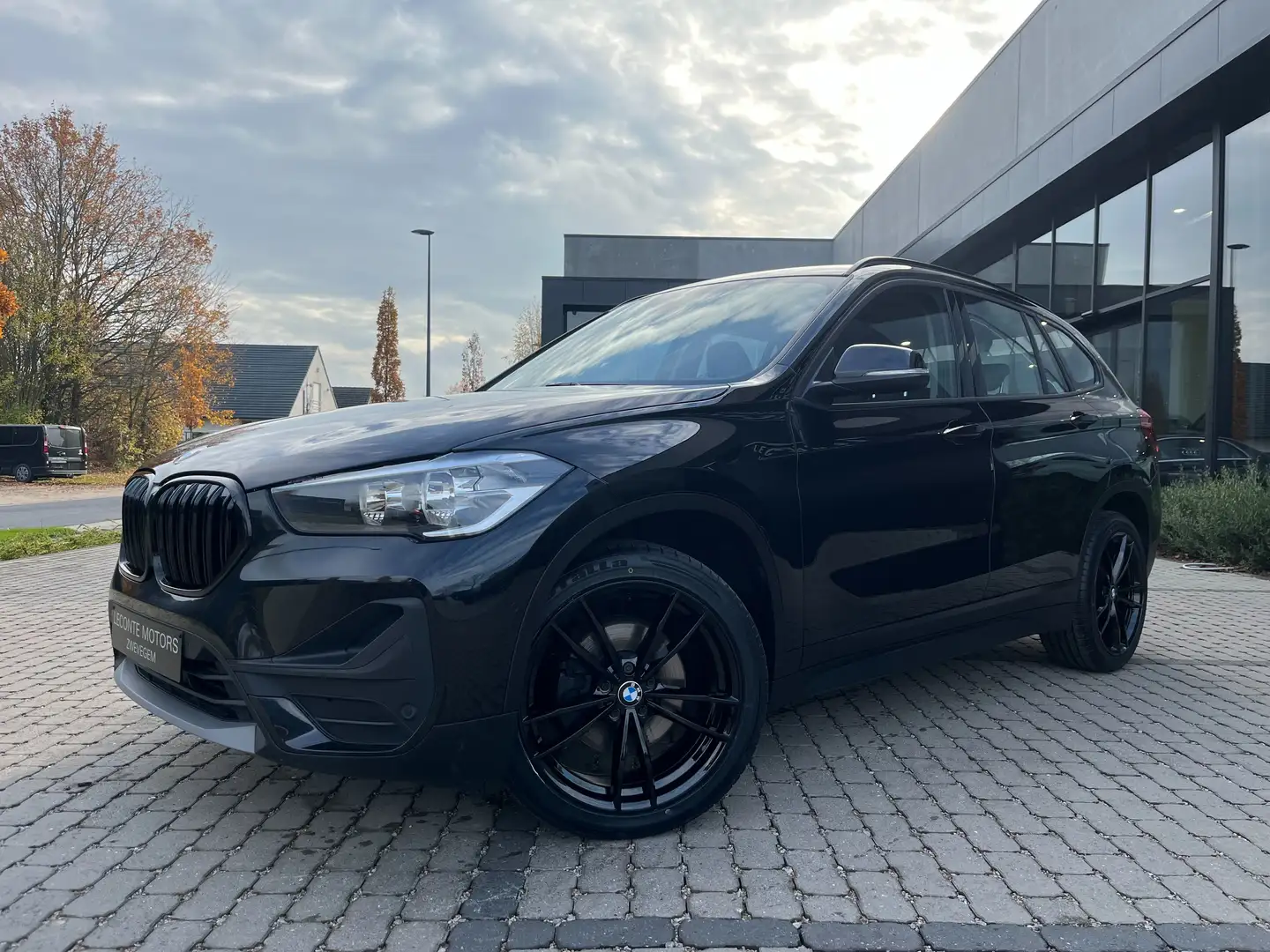 BMW X1 X1 sDrive18iA Leder/Navi-Pro/Carplay/Cruise/PDC... Noir - 2