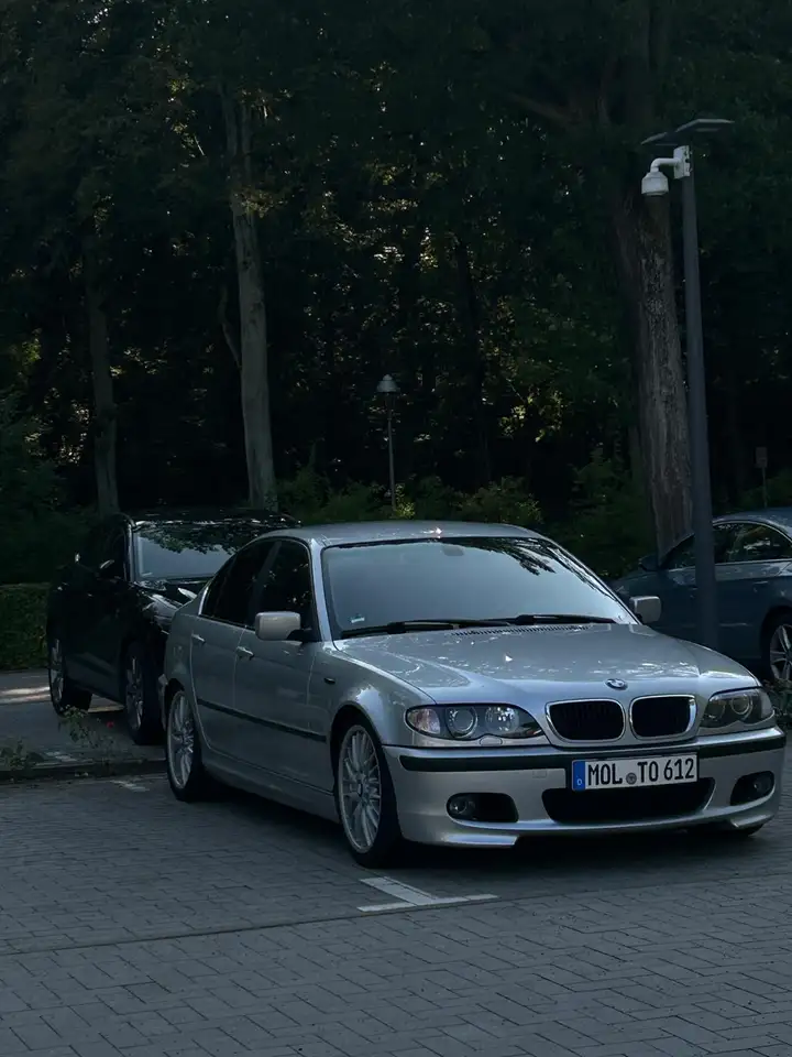 BMW 320