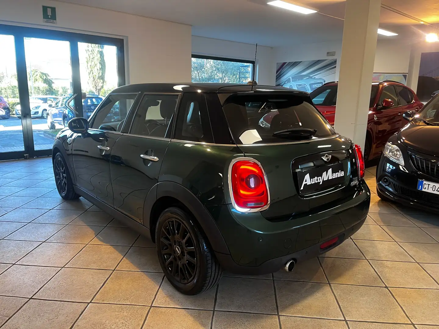 MINI Cooper D 1.5 Hype 5p Verde - 2