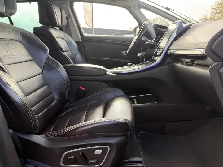 Renault Espace 1.6 DCI 160 INITIALE PARIS EDC / SIÈGES MASSANTS / CARPLAY / 7 PLACES — photo 11