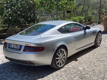 DB9 coupe 6.0 touchtronic 2