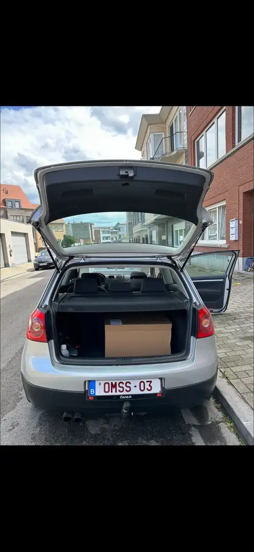 Volkswagen Golf 2.0i 16v FSI Sportline - 2