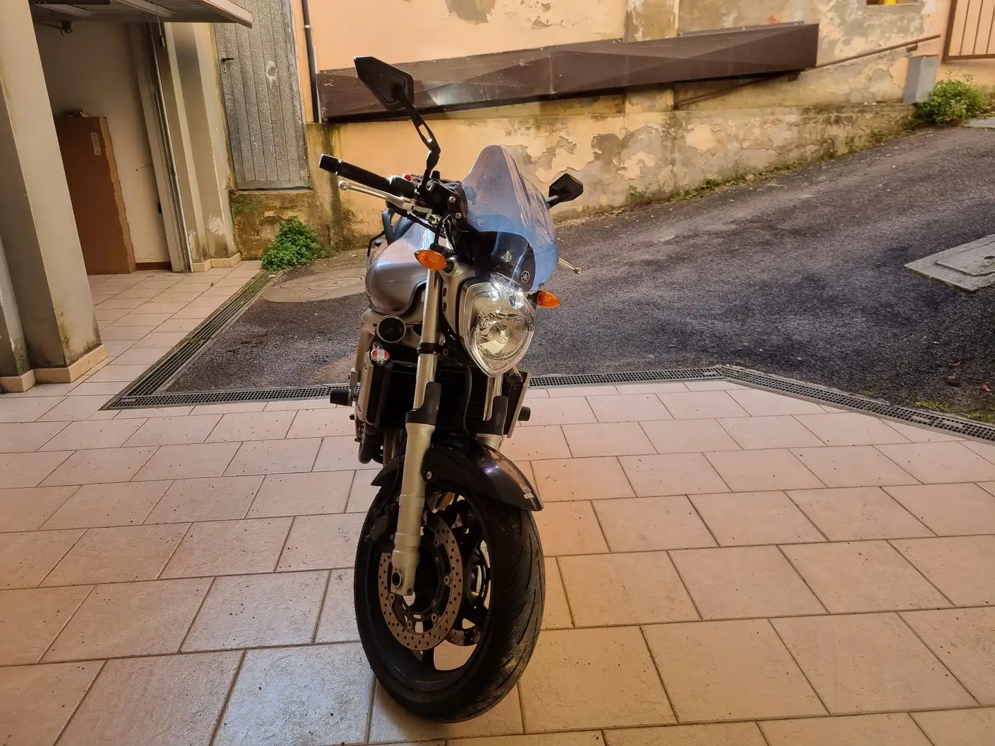 Yamaha FZ 6 Gri - 2