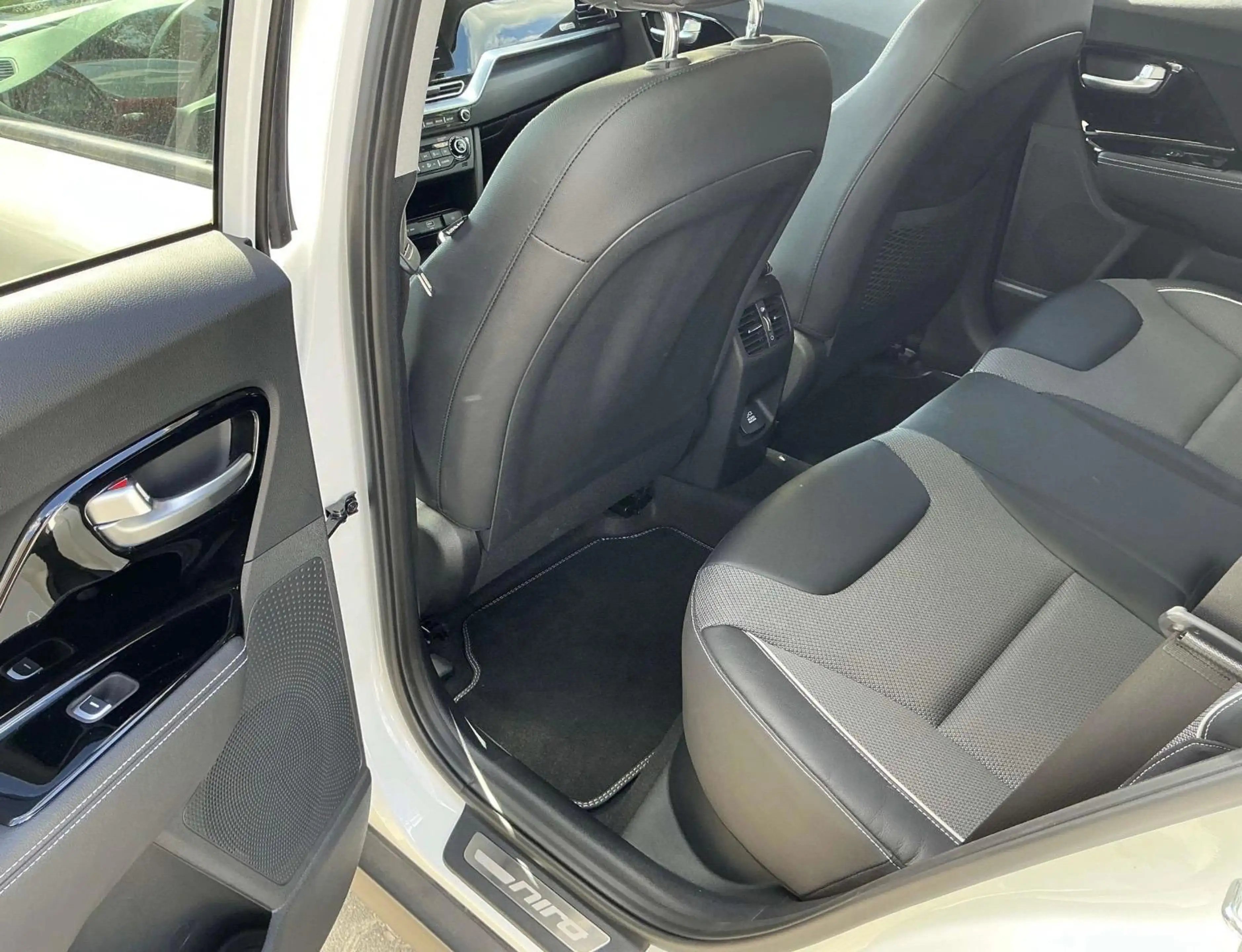 Kia e-Niro DynamicPlus 64 kWh JBL l ACC l CAMERA l SoH 99% — photo 12