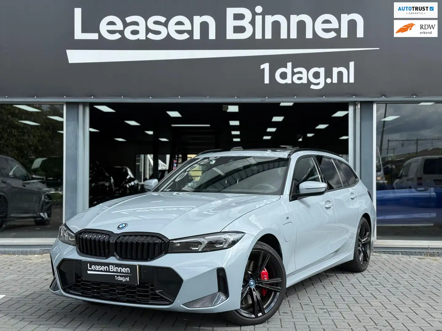 BMW 330 3-serie Touring 330e xDrive M sport Pano/HK/Cam/Tr Gris - 1