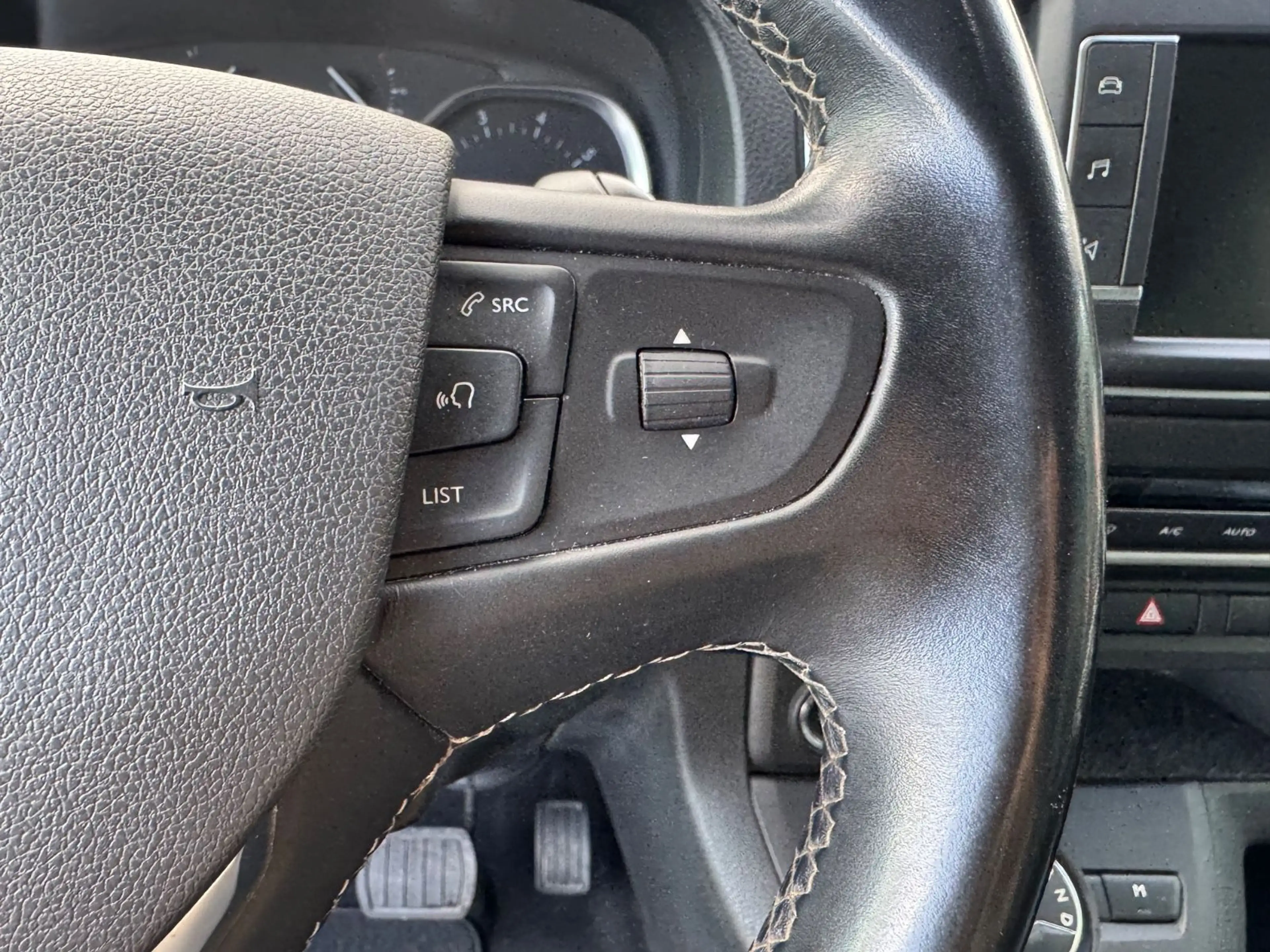 Opel Zafira Life Tourer M *7-SITZER/LEDER/PANO/STHZ* — photo 14