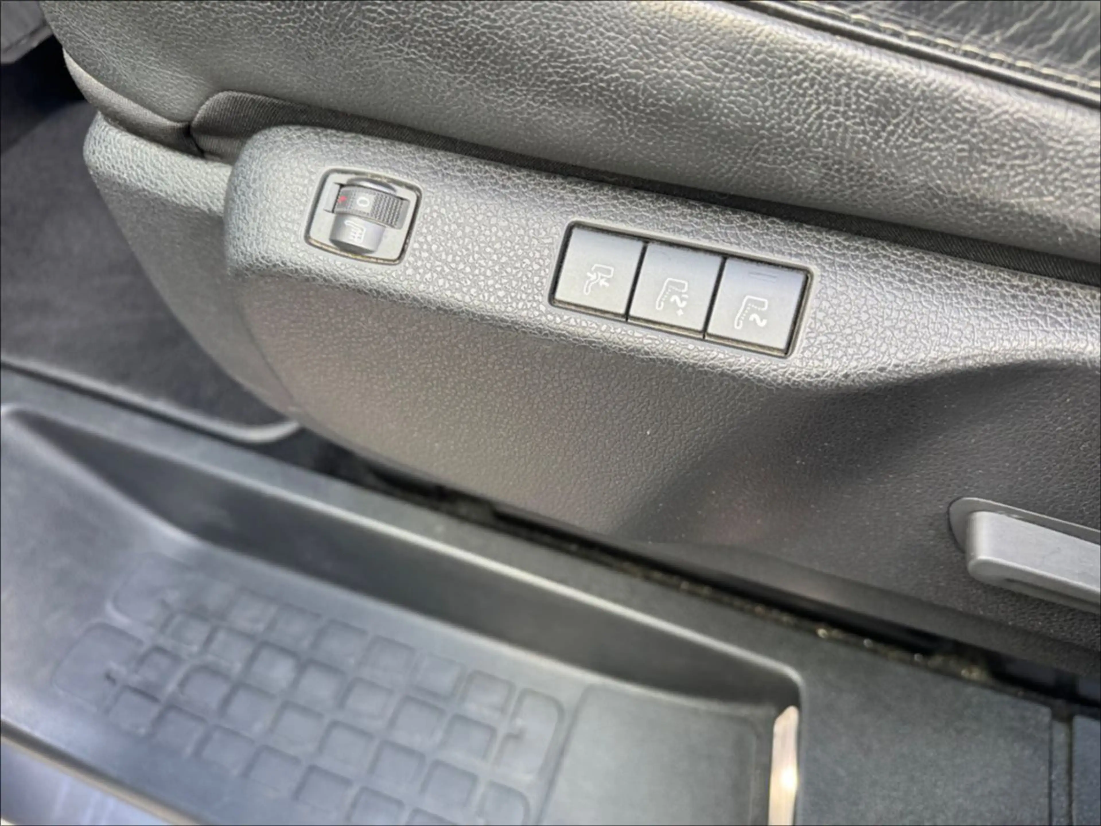 Opel Zafira Life Tourer M *7-SITZER/LEDER/PANO/STHZ* — photo 9