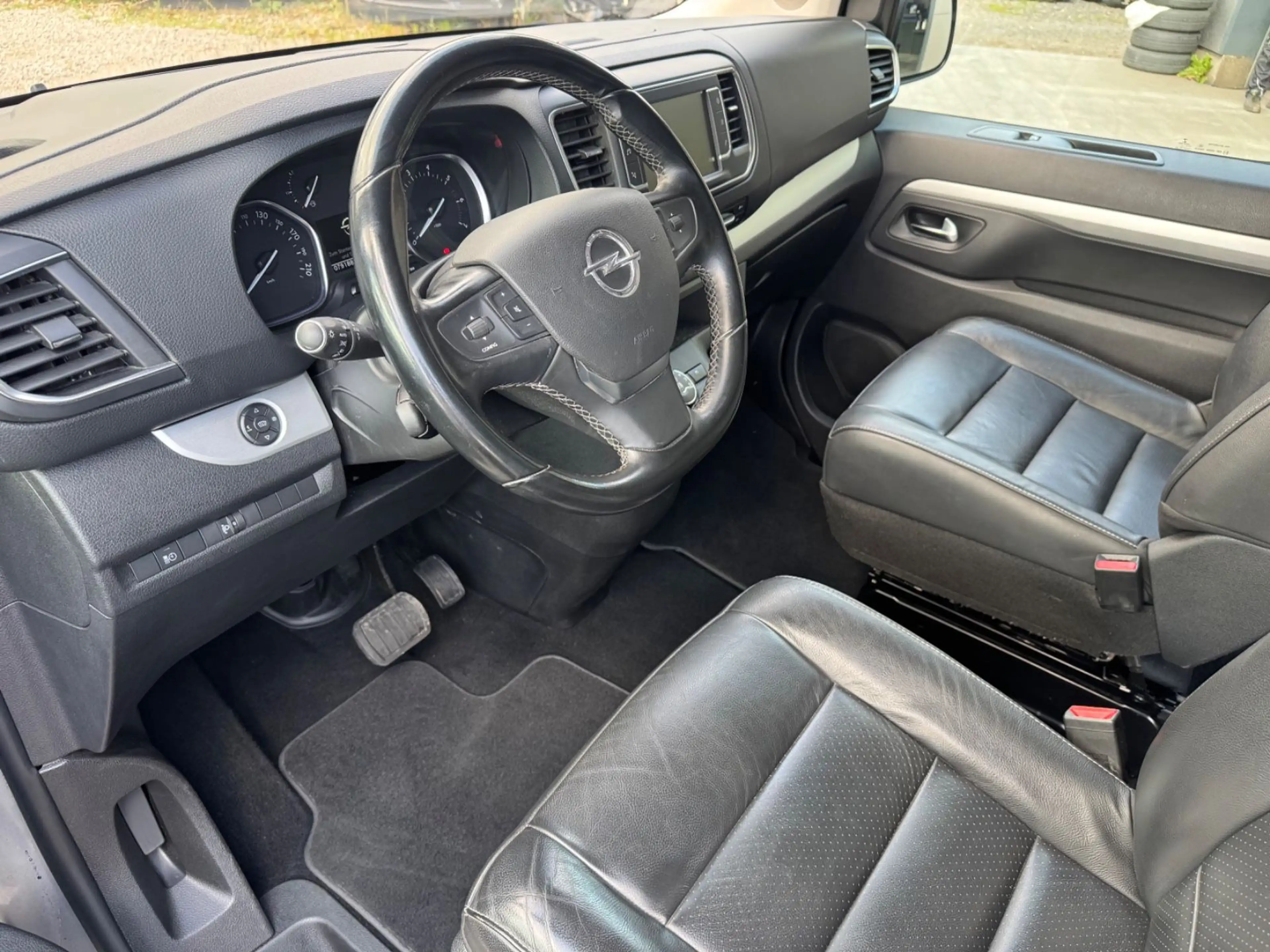 Opel Zafira Life Tourer M *7-SITZER/LEDER/PANO/STHZ* — photo 8