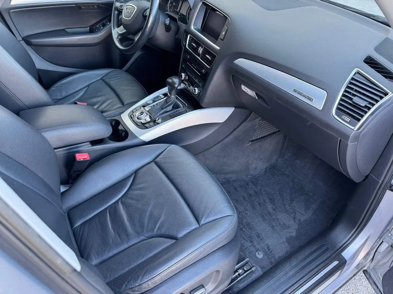 Audi Q5 снимка Audi Q5