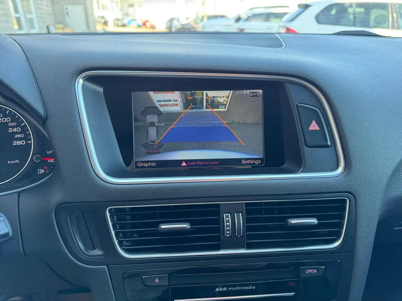 Audi Q5 снимка Audi Q5