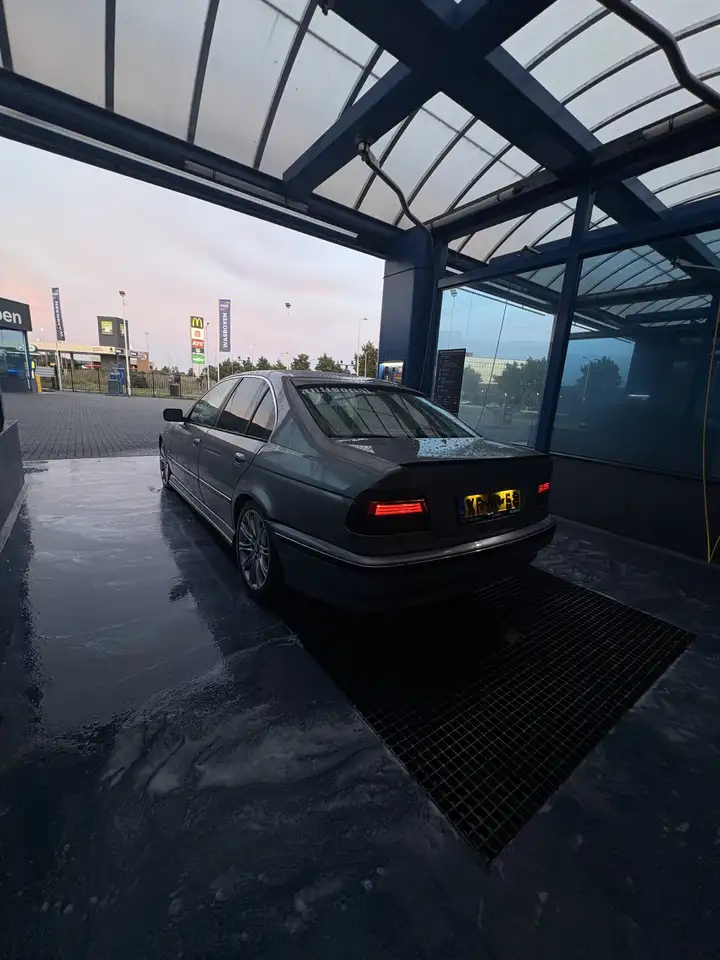 BMW 523i Executive, foto 3