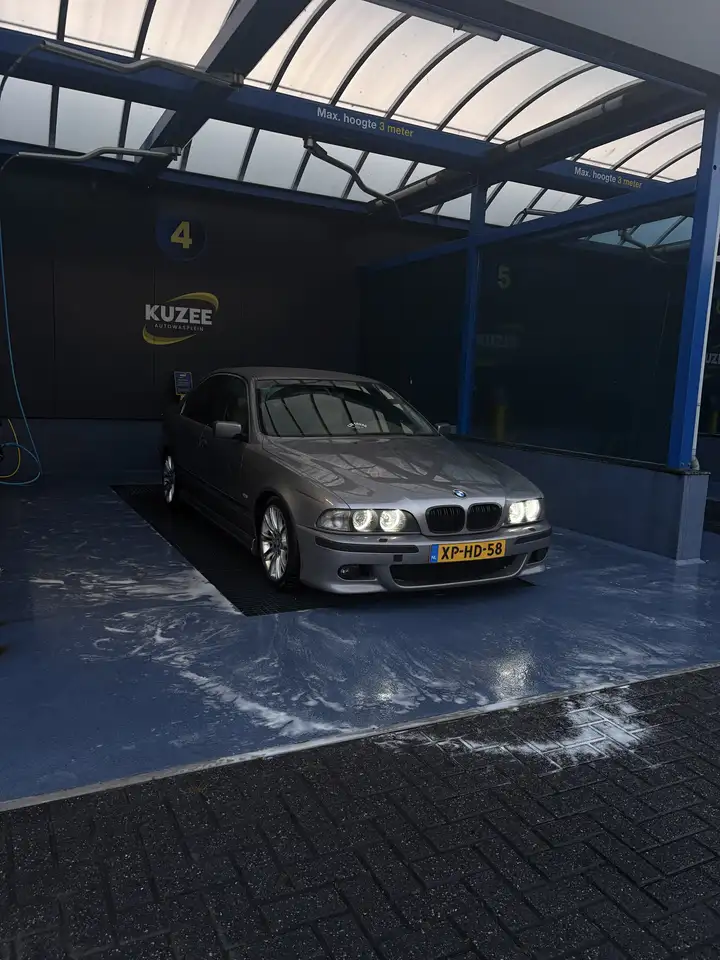 BMW 523i Executive, foto 4