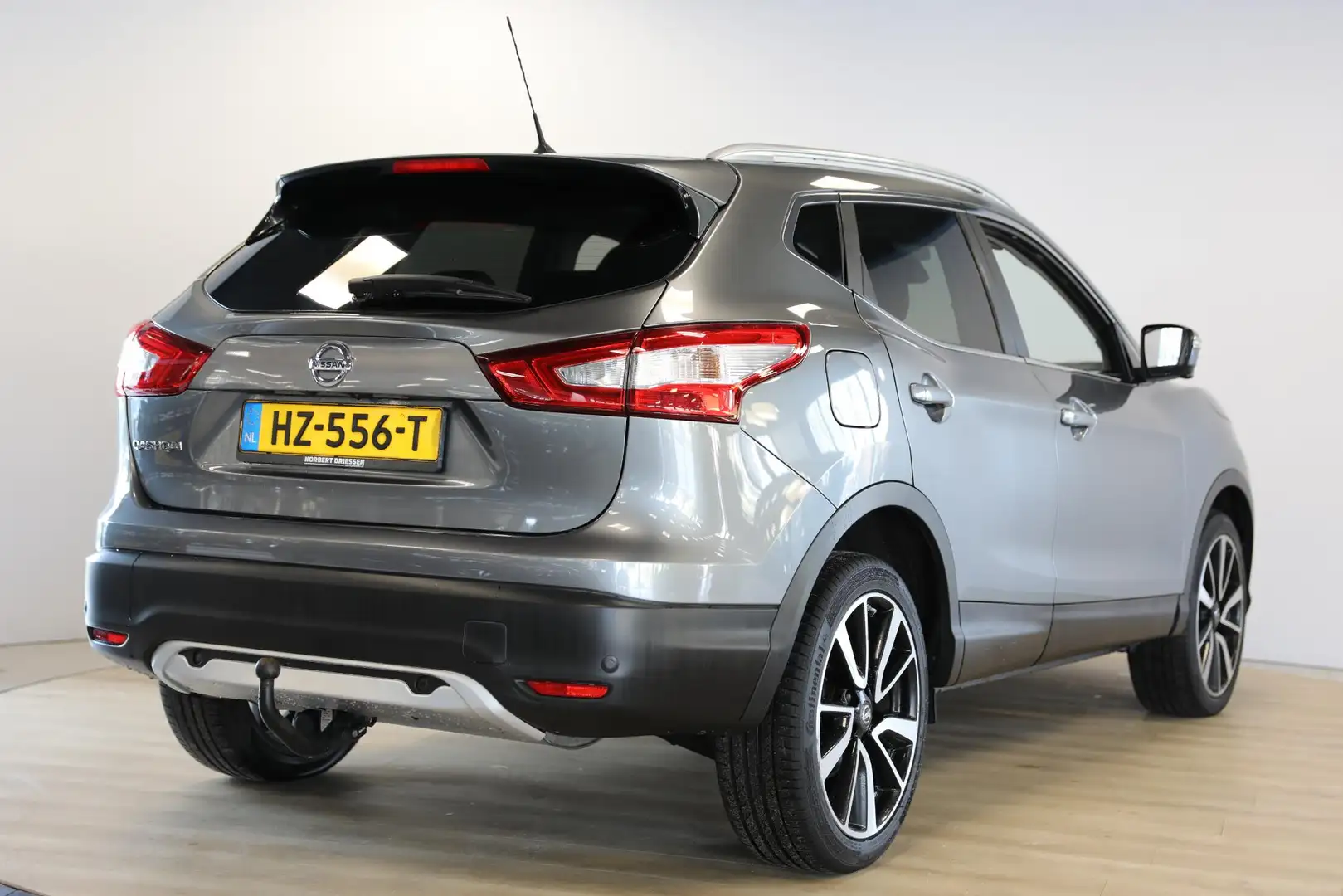 Nissan Qashqai 1.2 Tekna | Trekhaak | Panoramadak | Leer Grau - 2
