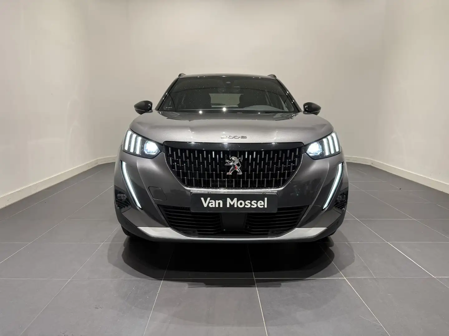 Peugeot 2008 1.2 PureTech GT Grijs - 2