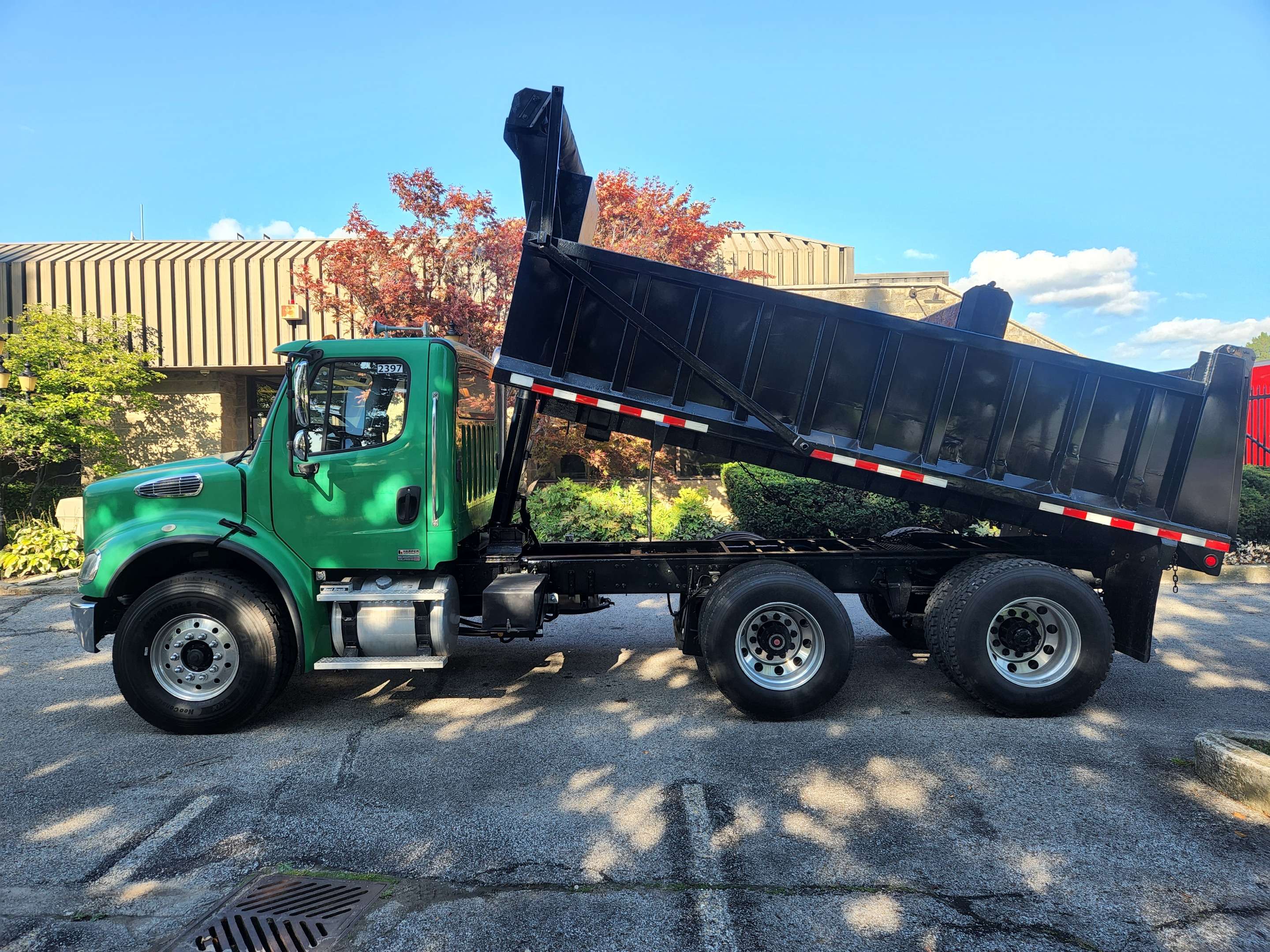 2011 Freightliner M2