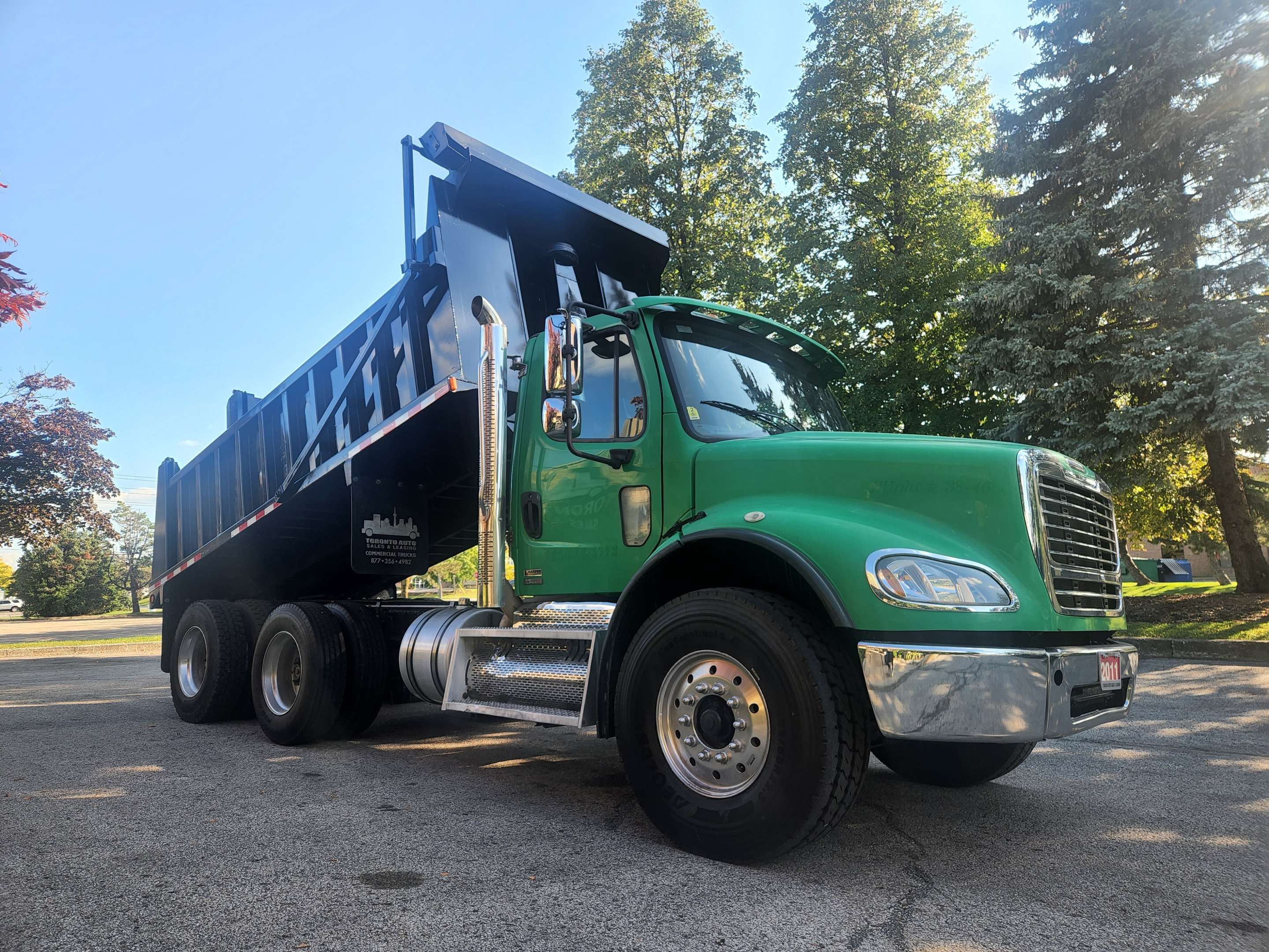 2011 Freightliner M2