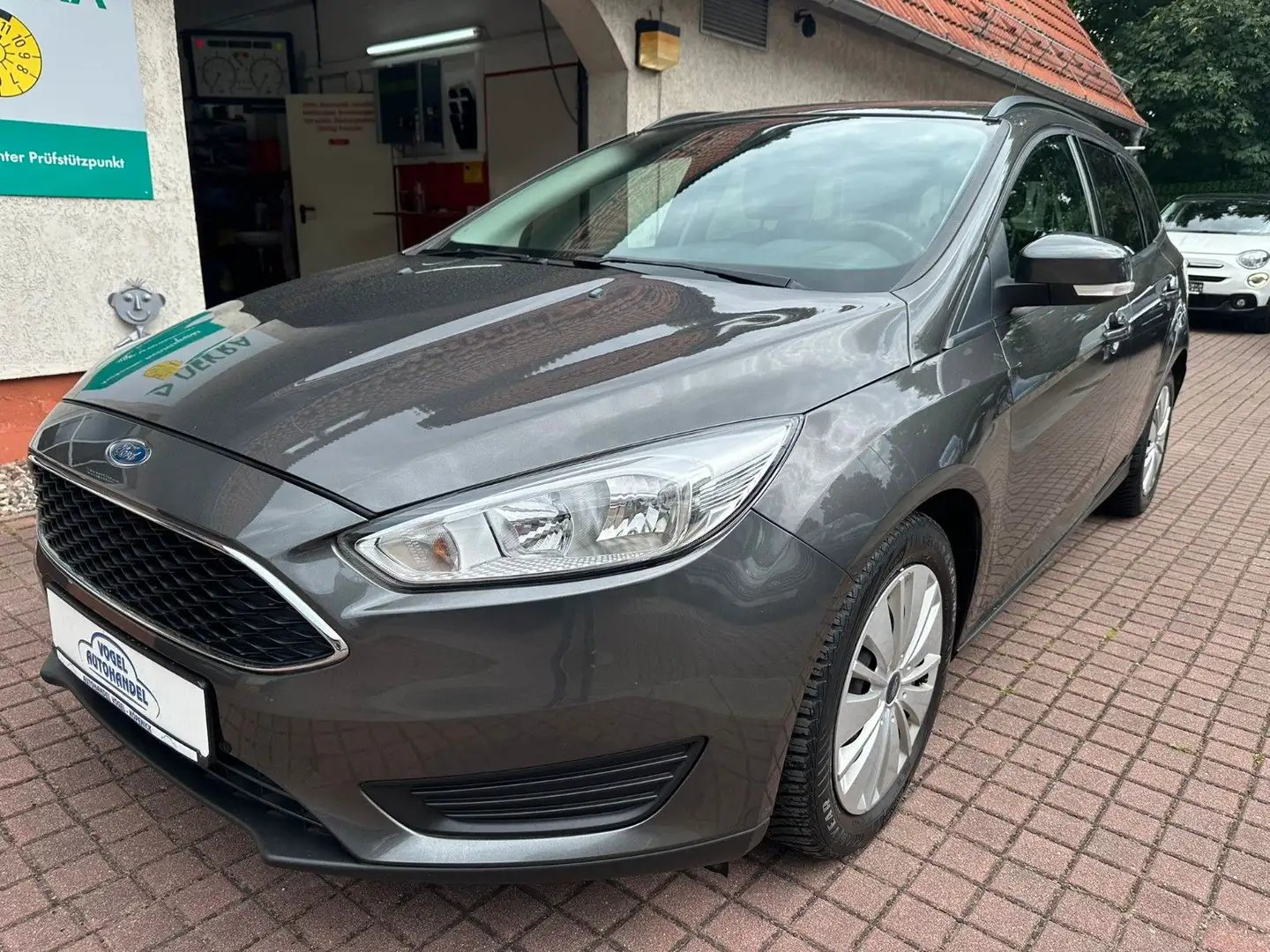 Ford Focus Turnier Trend*KLIMA*SITZHZG*TÜV NEU* - 1