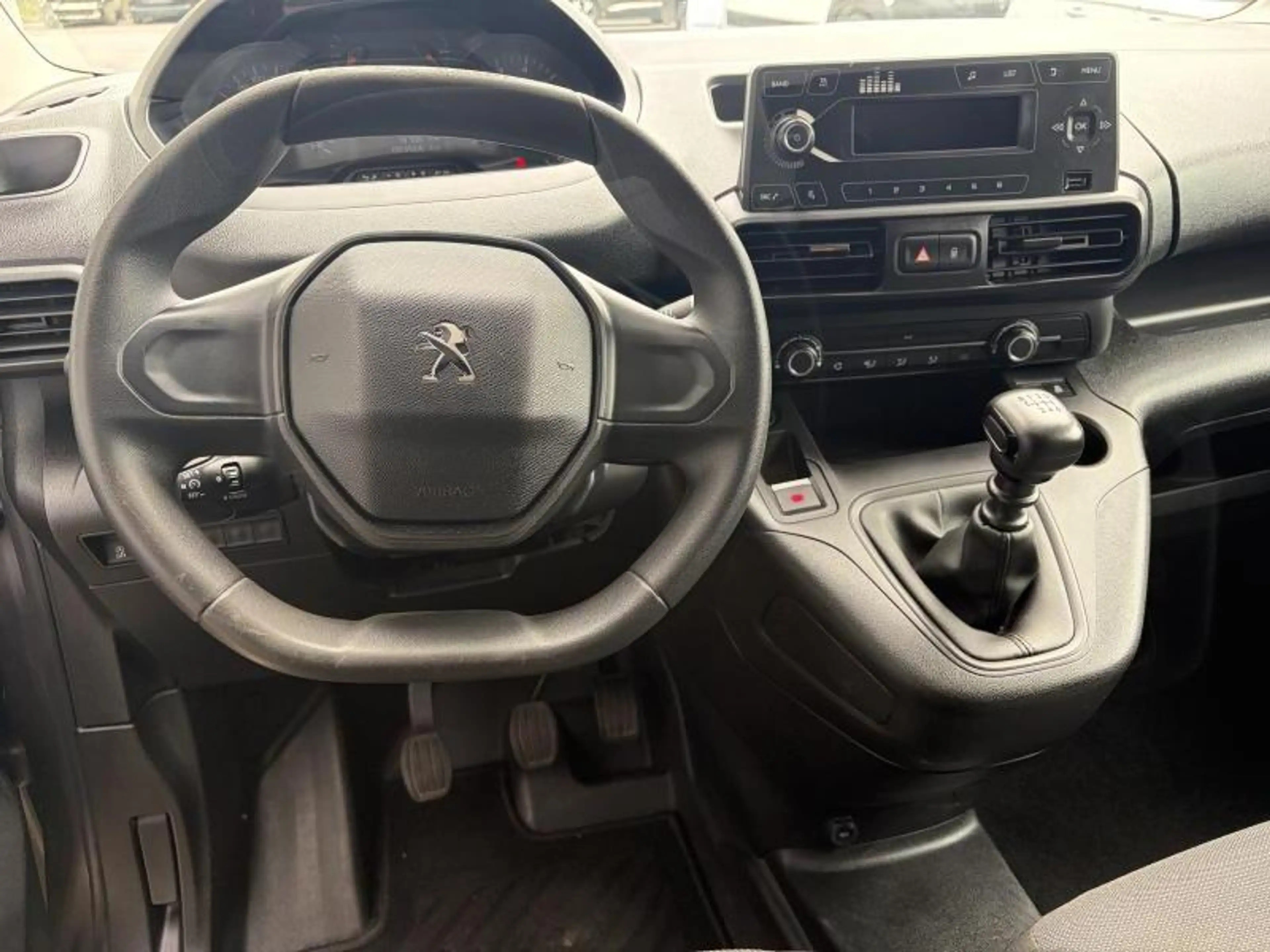 Peugeot Partner Comfort L1H1 — photo 13