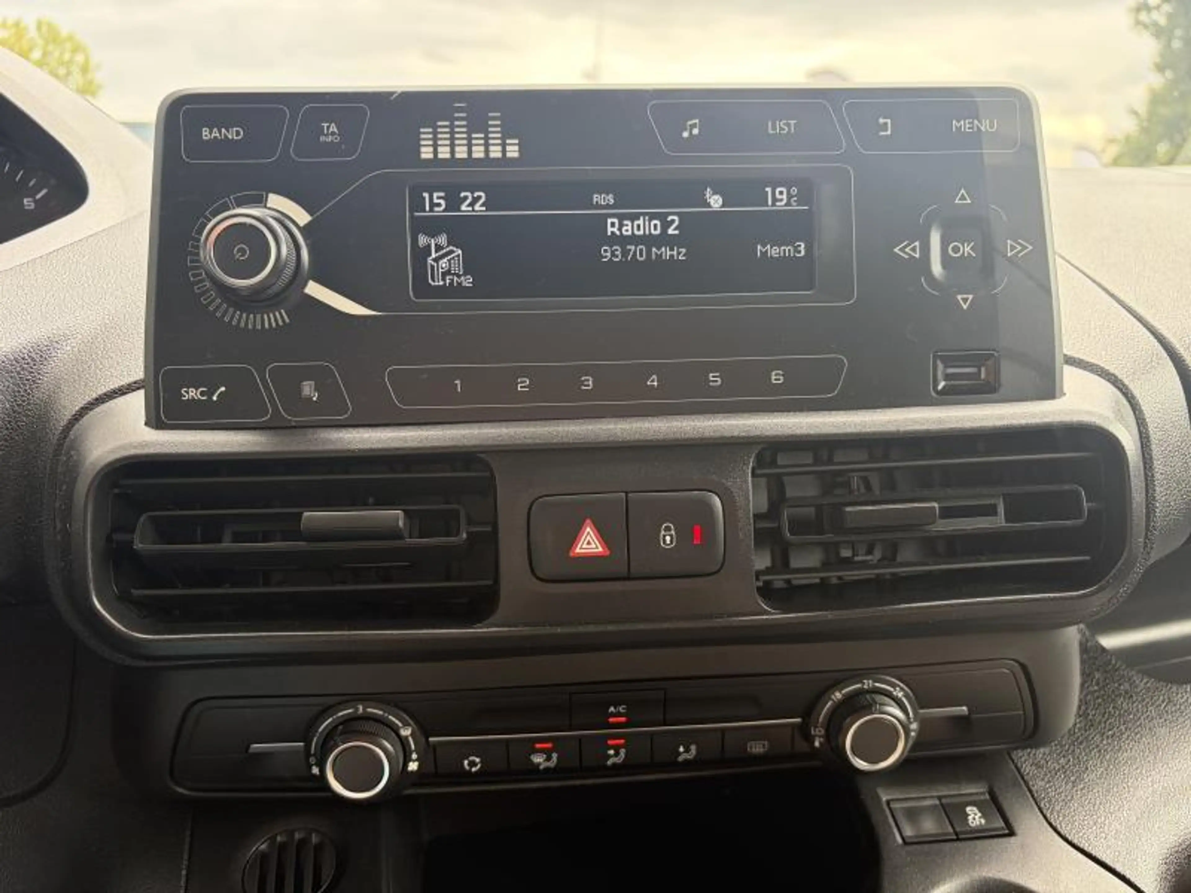 Peugeot Partner Comfort L1H1 — photo 17